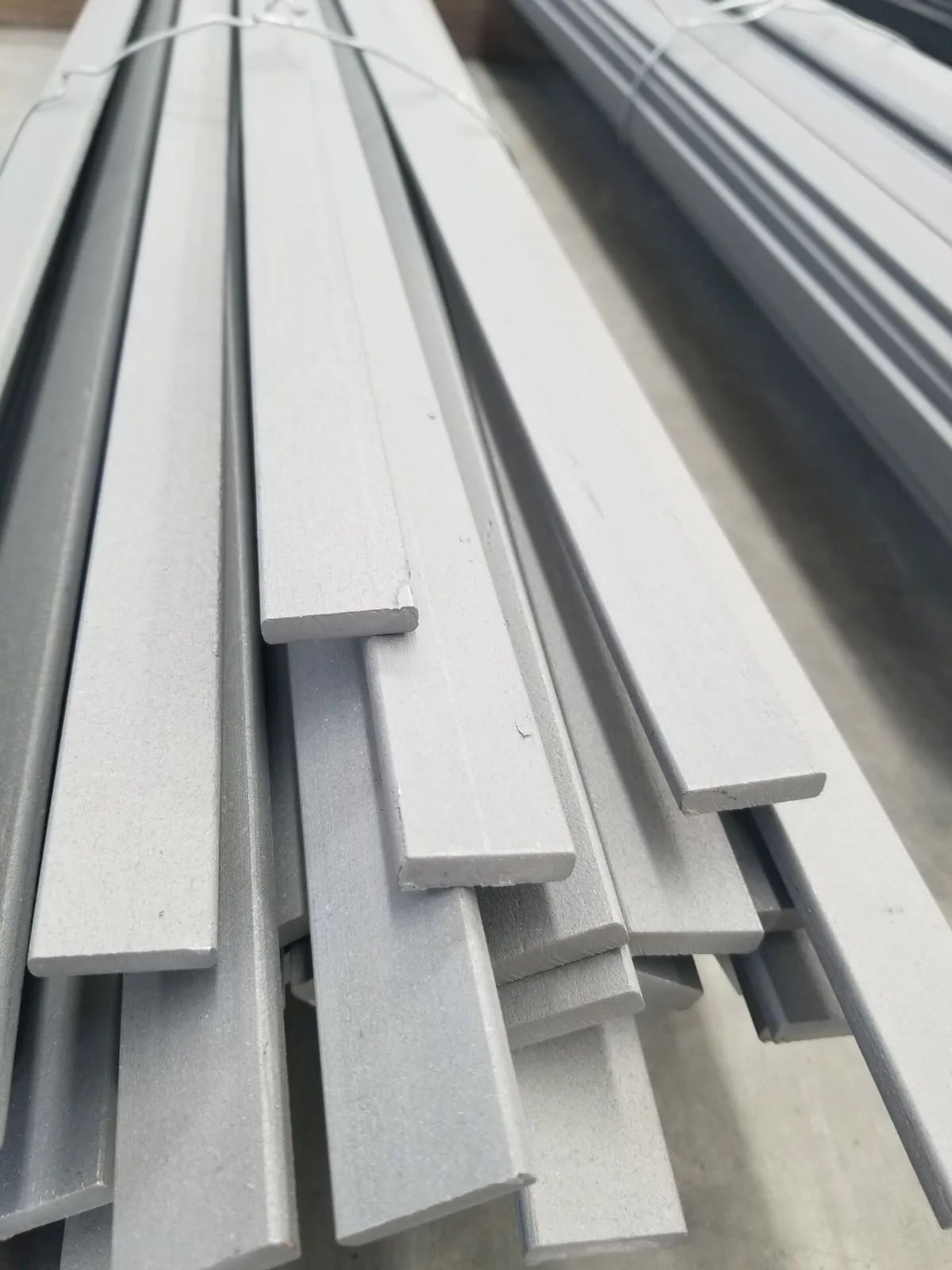 Square-cut corner of a titanium plate