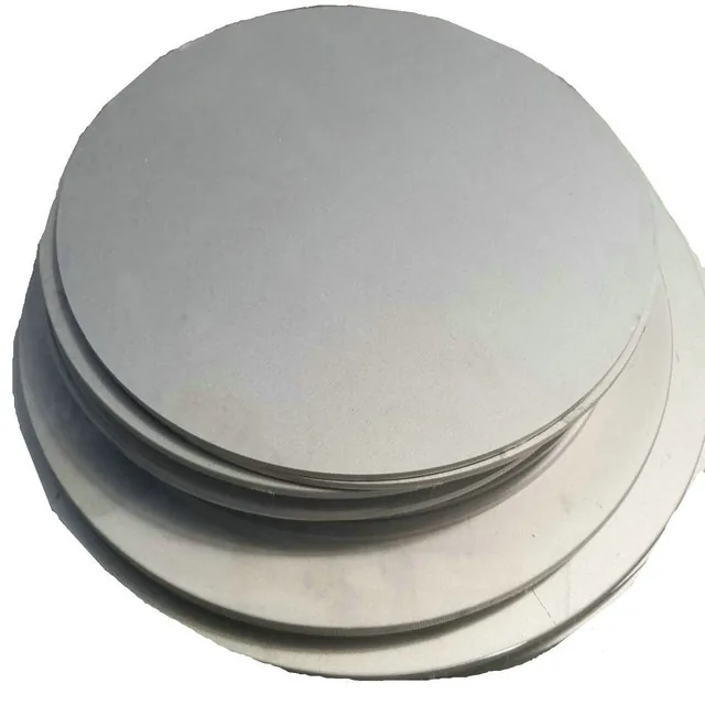 Pickled titanium sheet surface with uniform matte finish